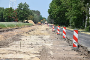 Na drodze Jesiona - Tatarki trwają prace związane z przebudową 1,5 km odcinka